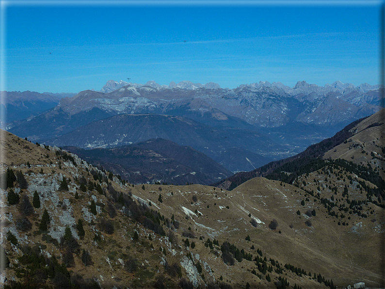 foto Salita al Col Serai e Cima Grappa